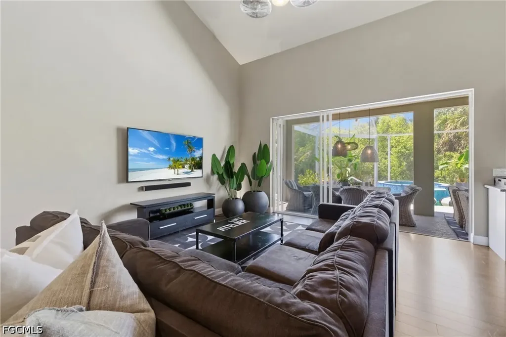 9341 Pittsburgh Boulevard Fort Myers FL 33967