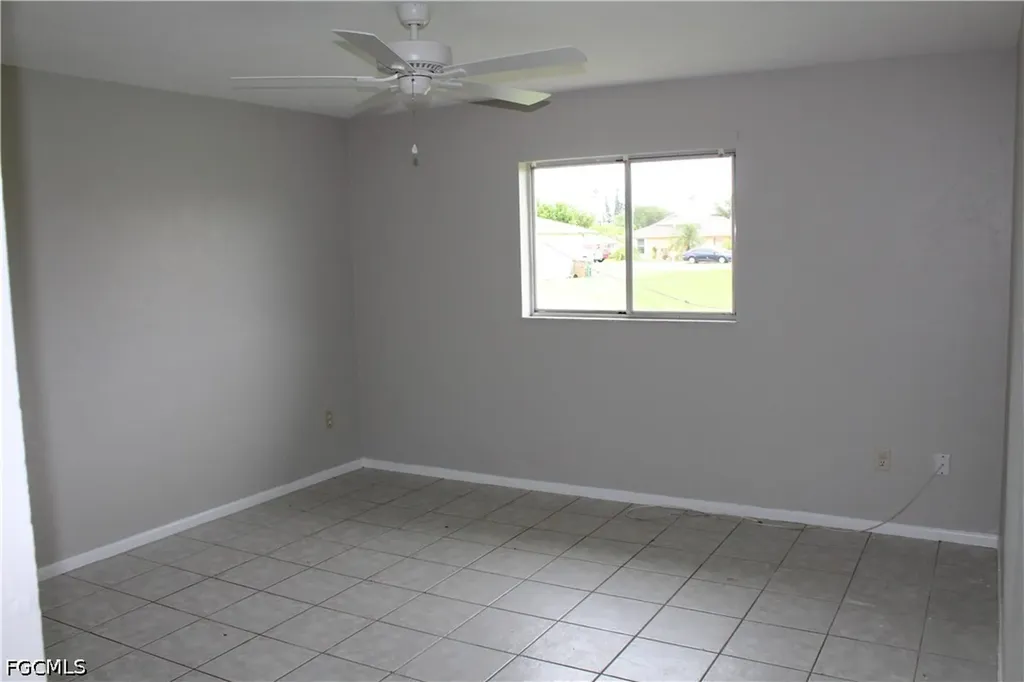 511 SE 5th Place Cape Coral FL 33990