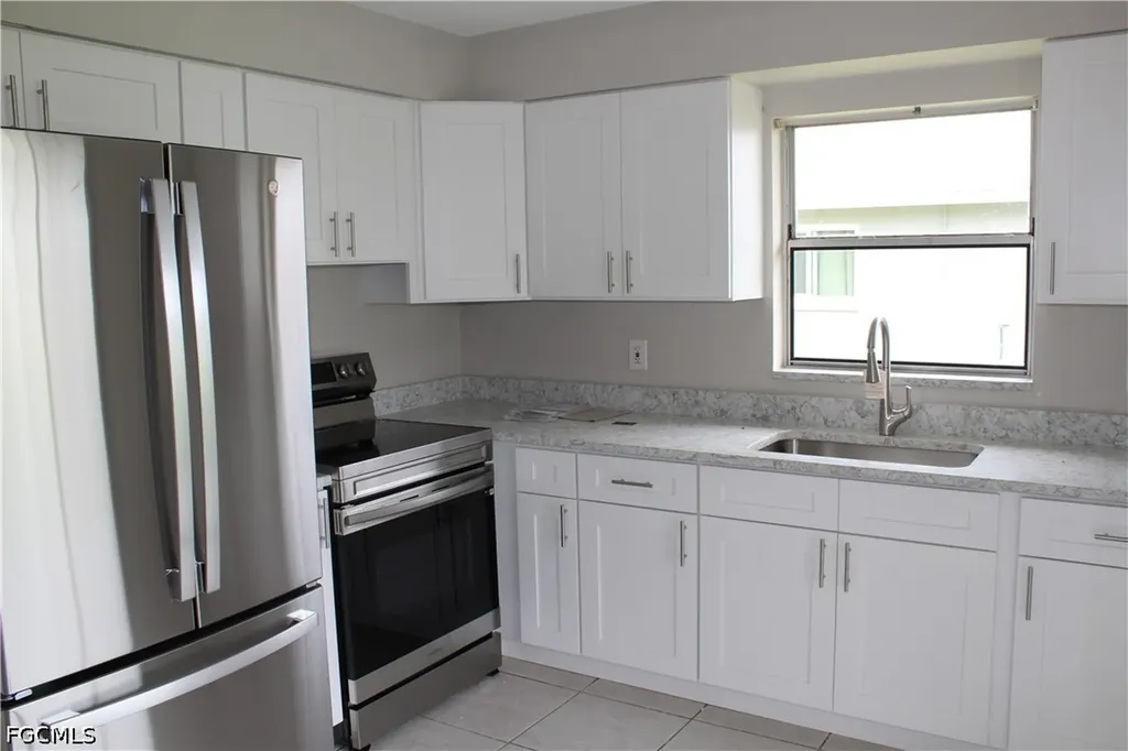 511 SE 5th Place Cape Coral FL 33990