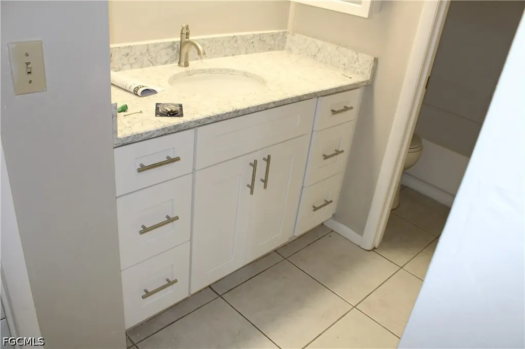 511 SE 5th Place Cape Coral FL 33990