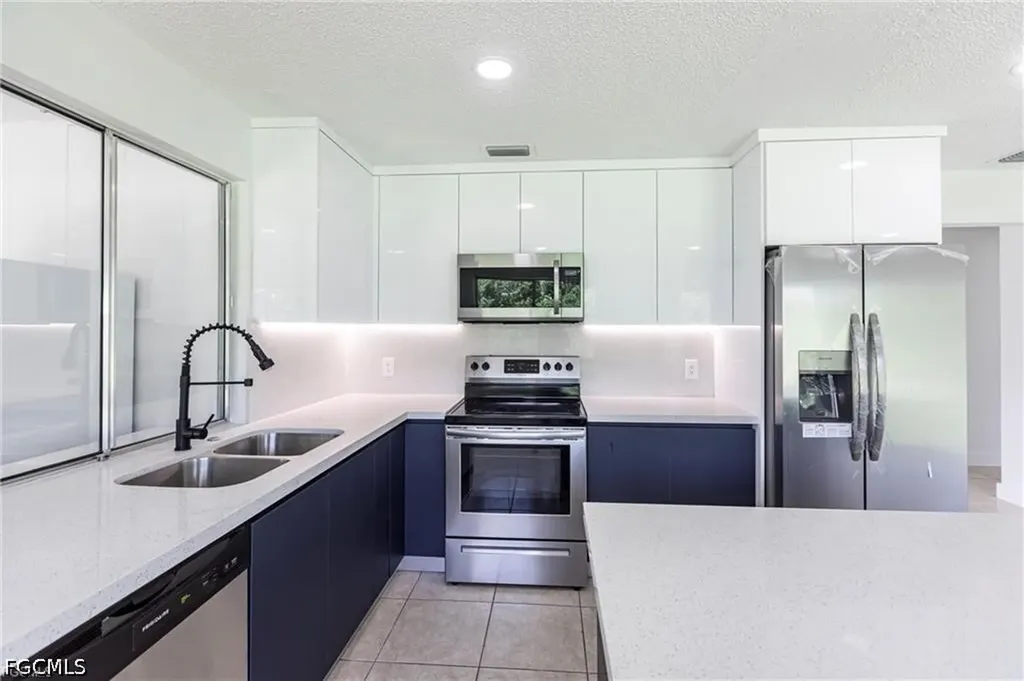 1717 NE 6th Terrace Cape Coral FL 33909