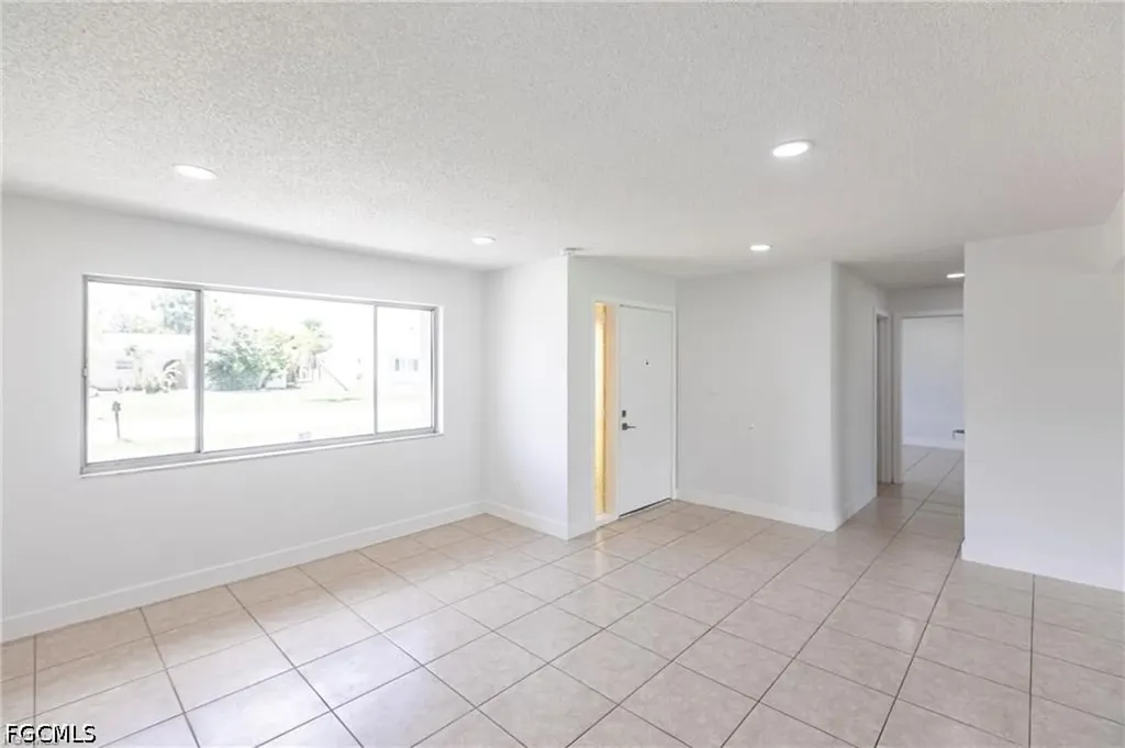 1717 NE 6th Terrace Cape Coral FL 33909