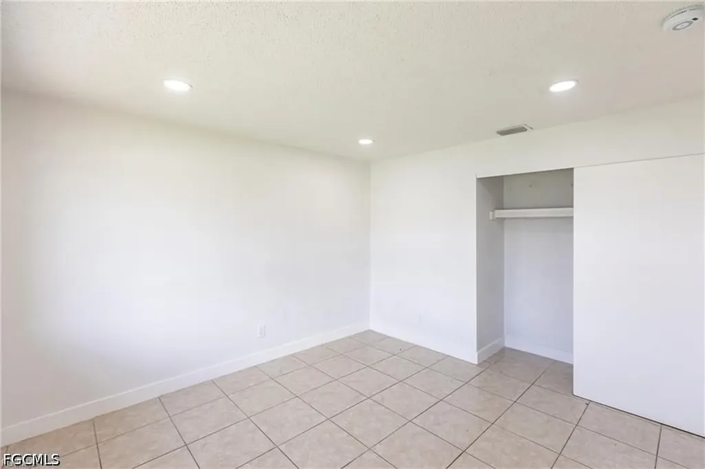 1717 NE 6th Terrace Cape Coral FL 33909