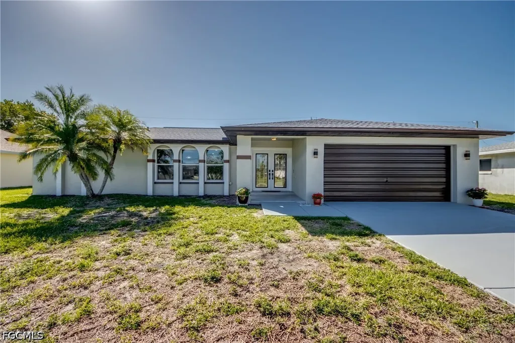 1216 SE 43rd Terrace Cape Coral FL 33904