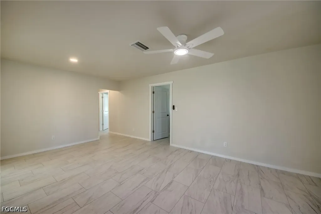 1216 SE 43rd Terrace Cape Coral FL 33904