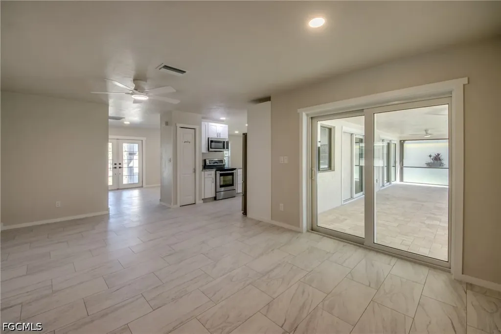 1216 SE 43rd Terrace Cape Coral FL 33904