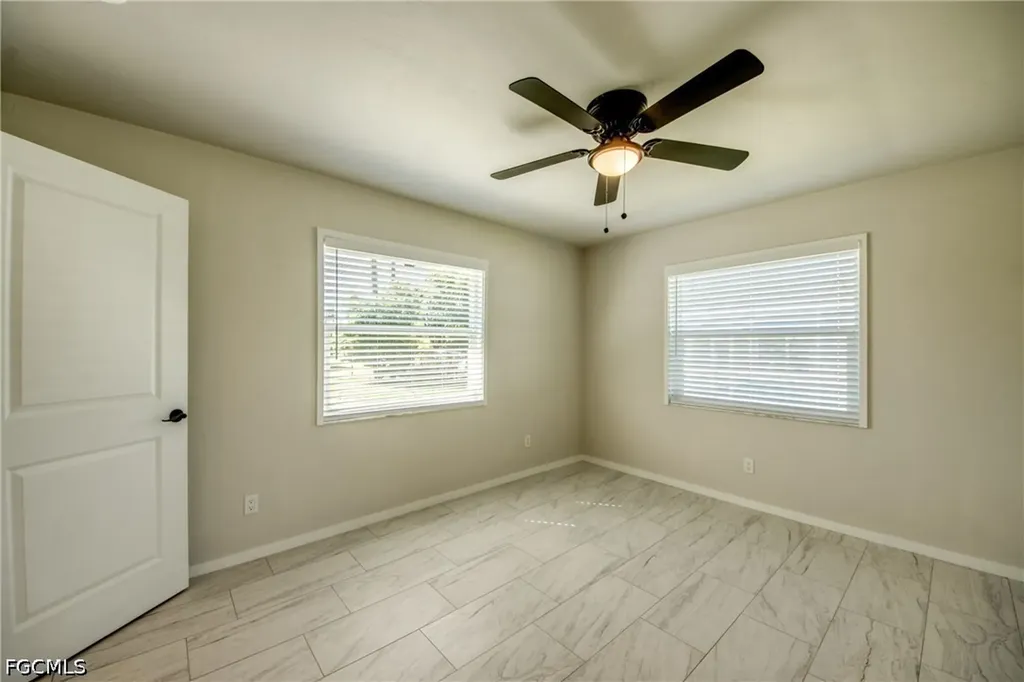 1216 SE 43rd Terrace Cape Coral FL 33904