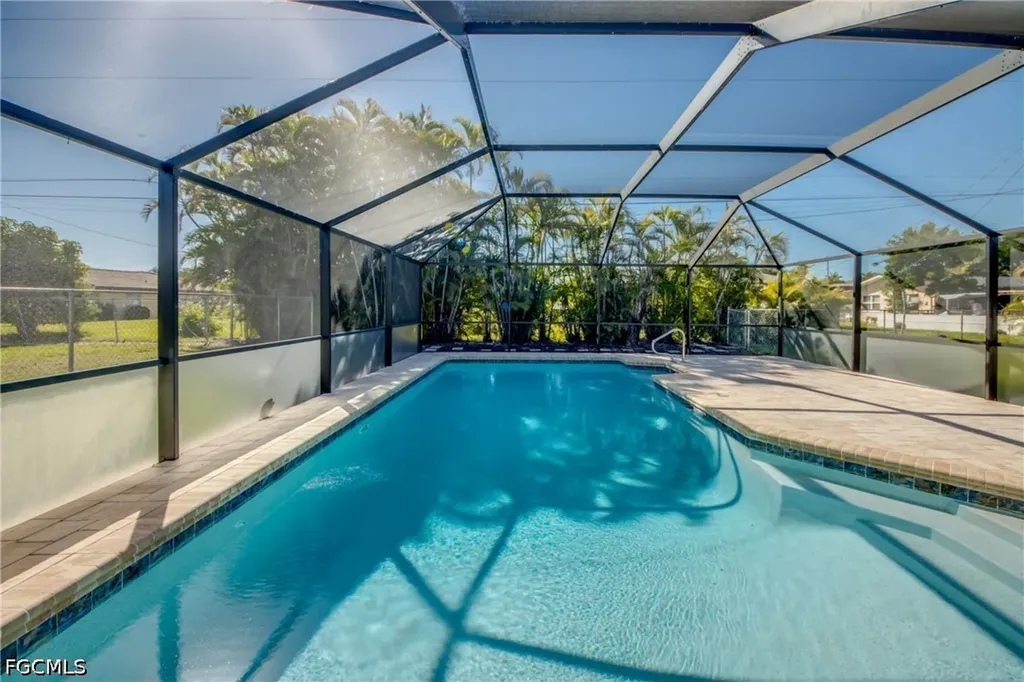 1216 SE 43rd Terrace Cape Coral FL 33904