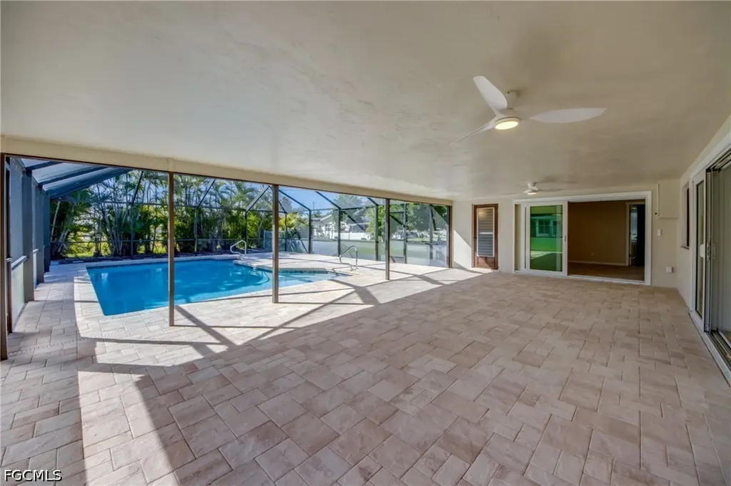 1216 SE 43rd Terrace Cape Coral FL 33904