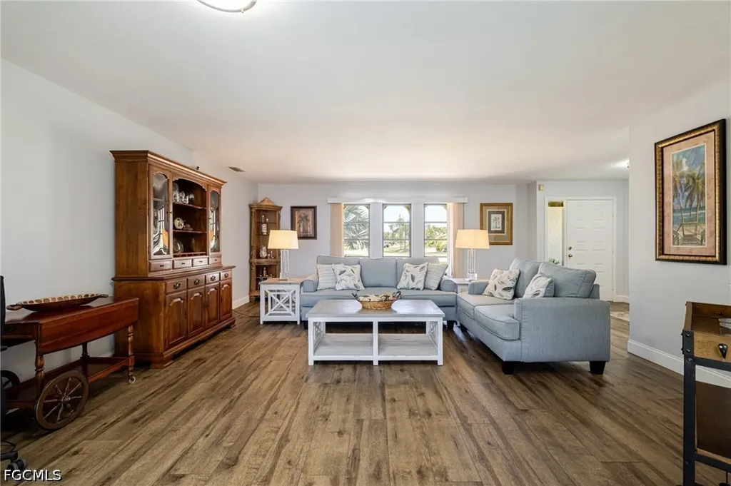 2534 SE 24th Place Cape Coral FL 33904