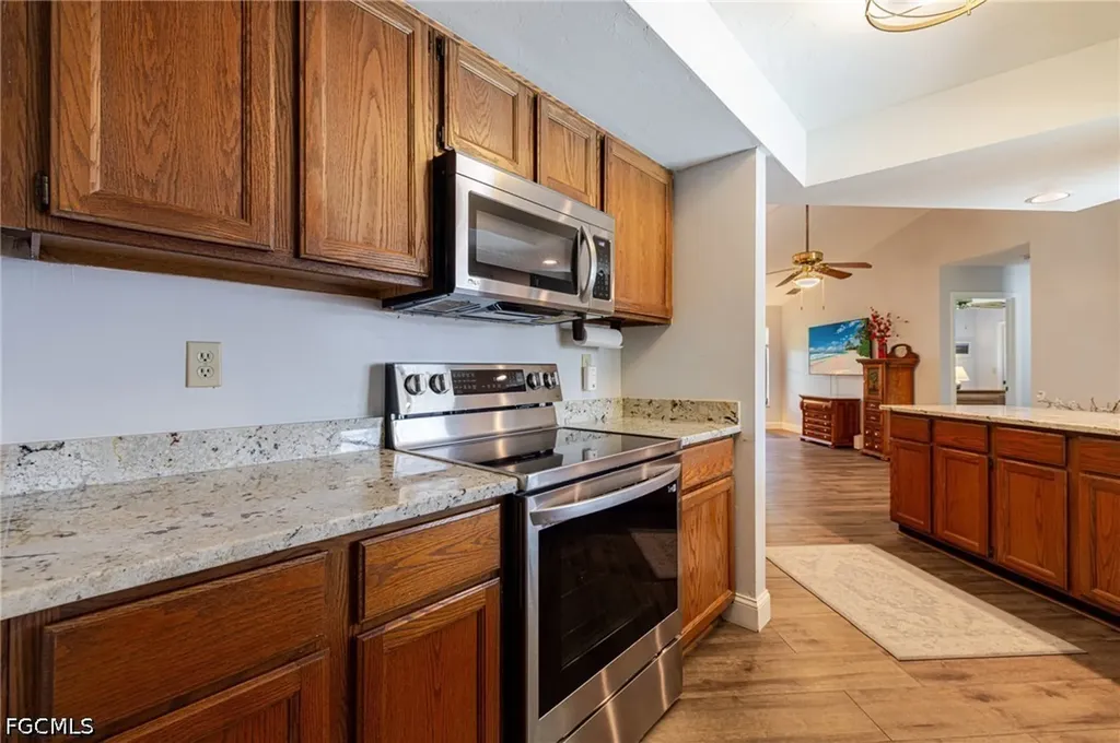 2534 SE 24th Place Cape Coral FL 33904