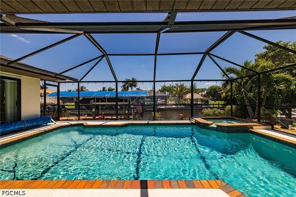2534 SE 24th Place Cape Coral FL 33904