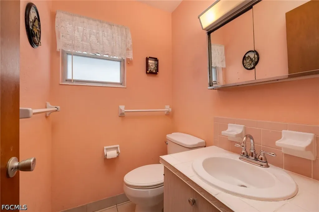 1214 Tropic Terrace North Fort Myers FL 33903