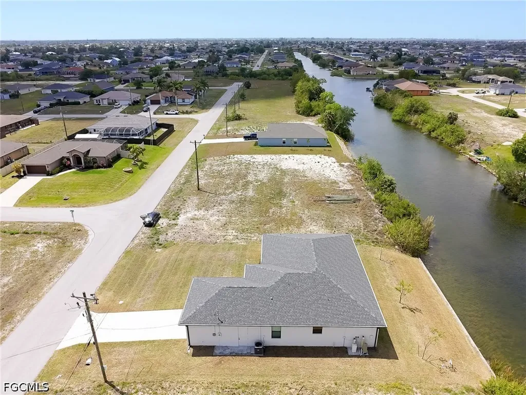 2102 NW 6th Place Cape Coral FL 33993