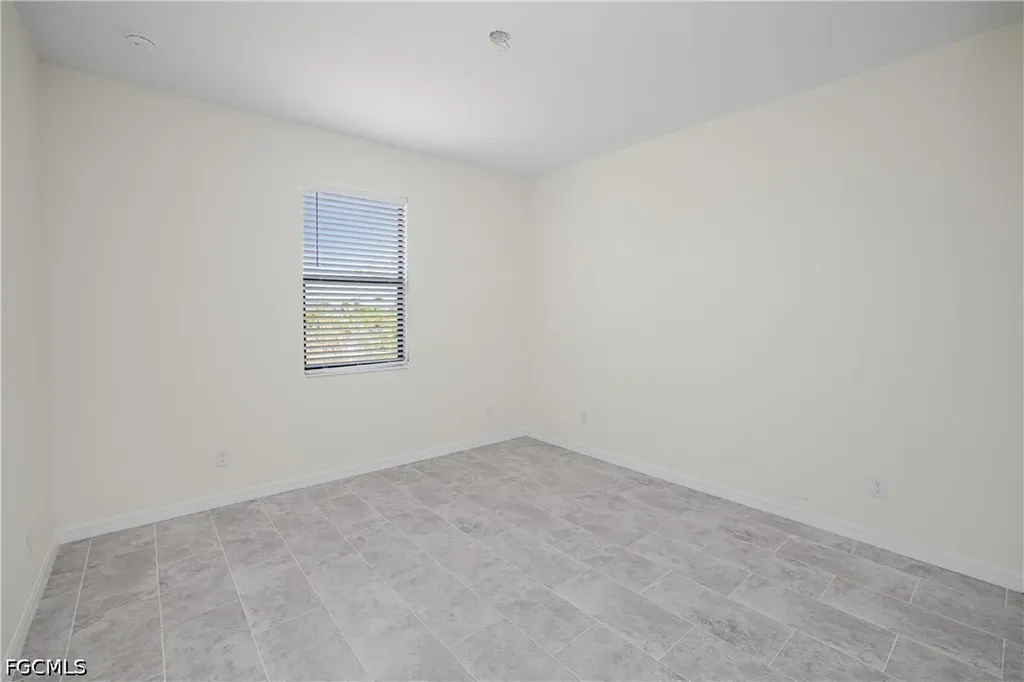 2102 NW 6th Place Cape Coral FL 33993