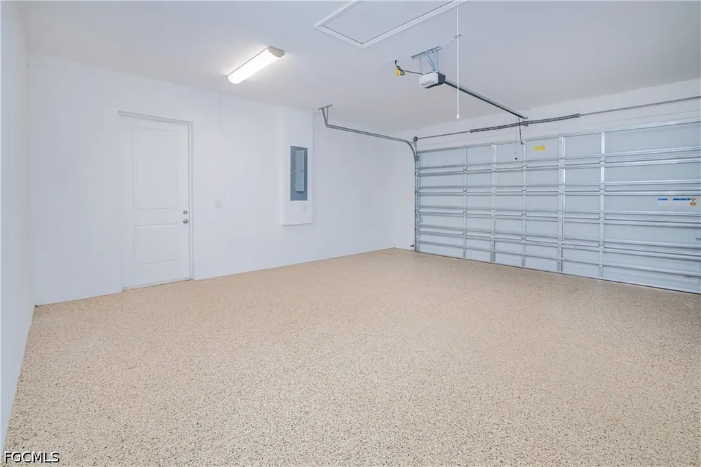 2102 NW 6th Place Cape Coral FL 33993