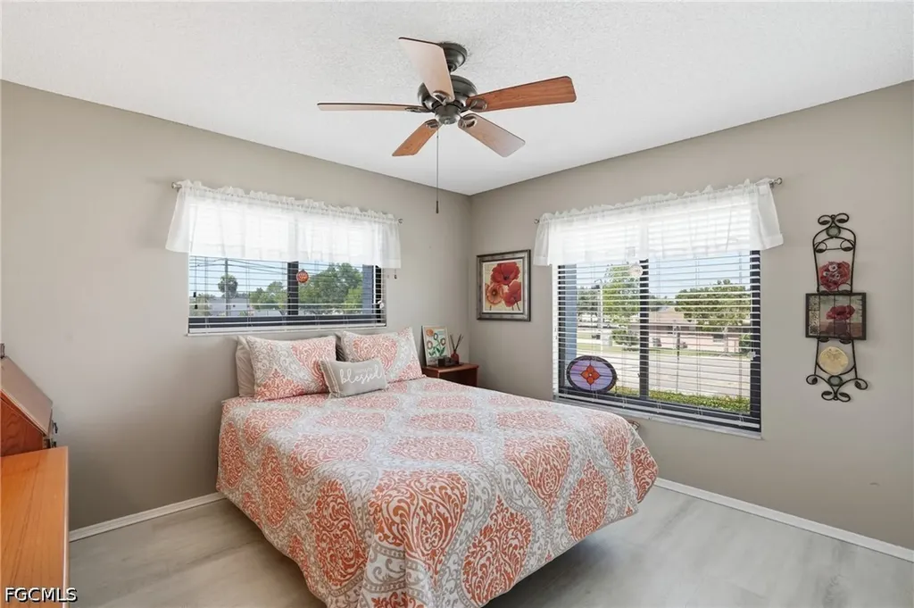 1205 SE 46th Lane Cape Coral FL 33904
