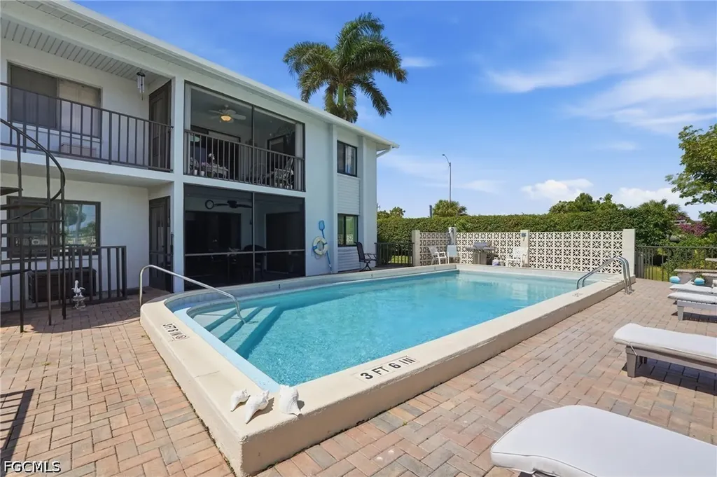 1205 SE 46th Lane Cape Coral FL 33904