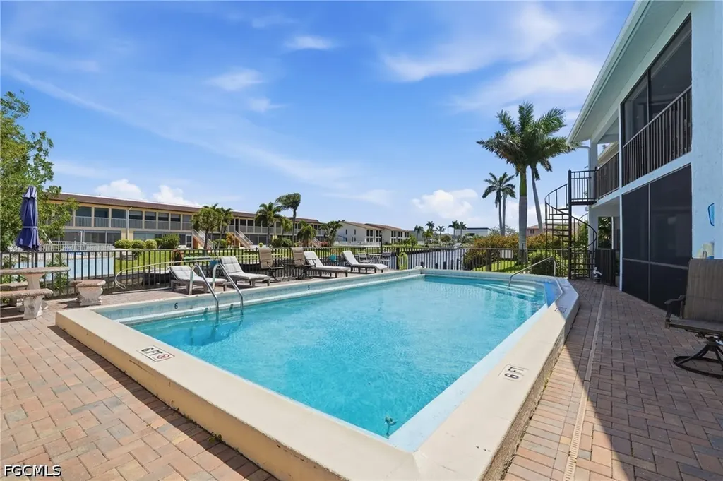 1205 SE 46th Lane Cape Coral FL 33904