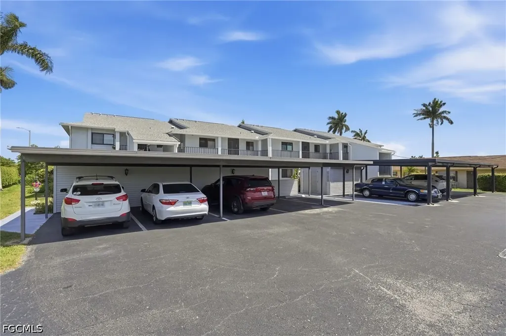 1205 SE 46th Lane Cape Coral FL 33904