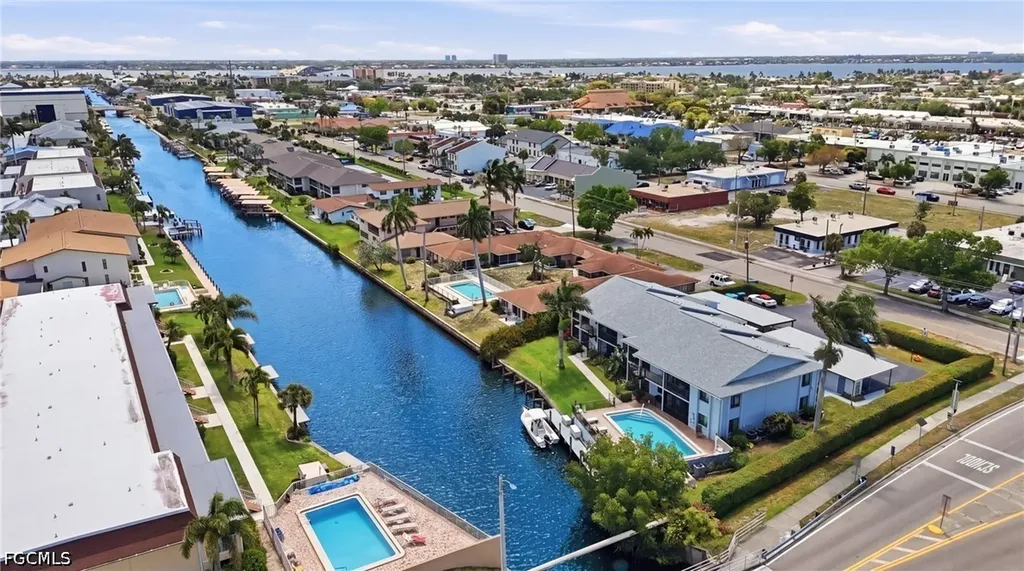 1205 SE 46th Lane Cape Coral FL 33904