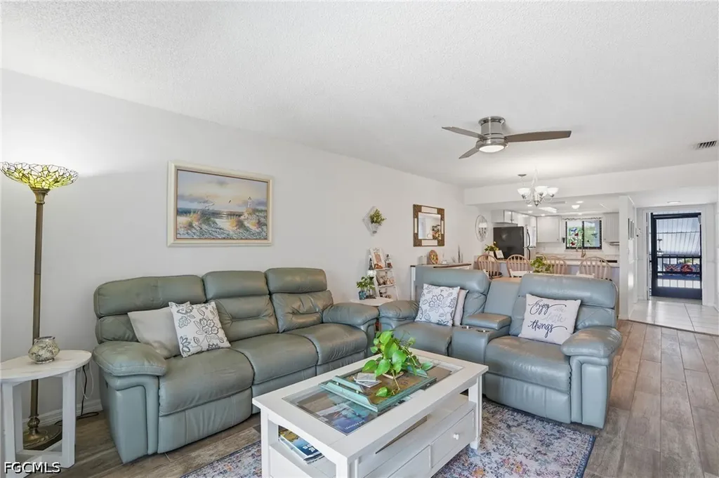 1205 SE 46th Lane Cape Coral FL 33904