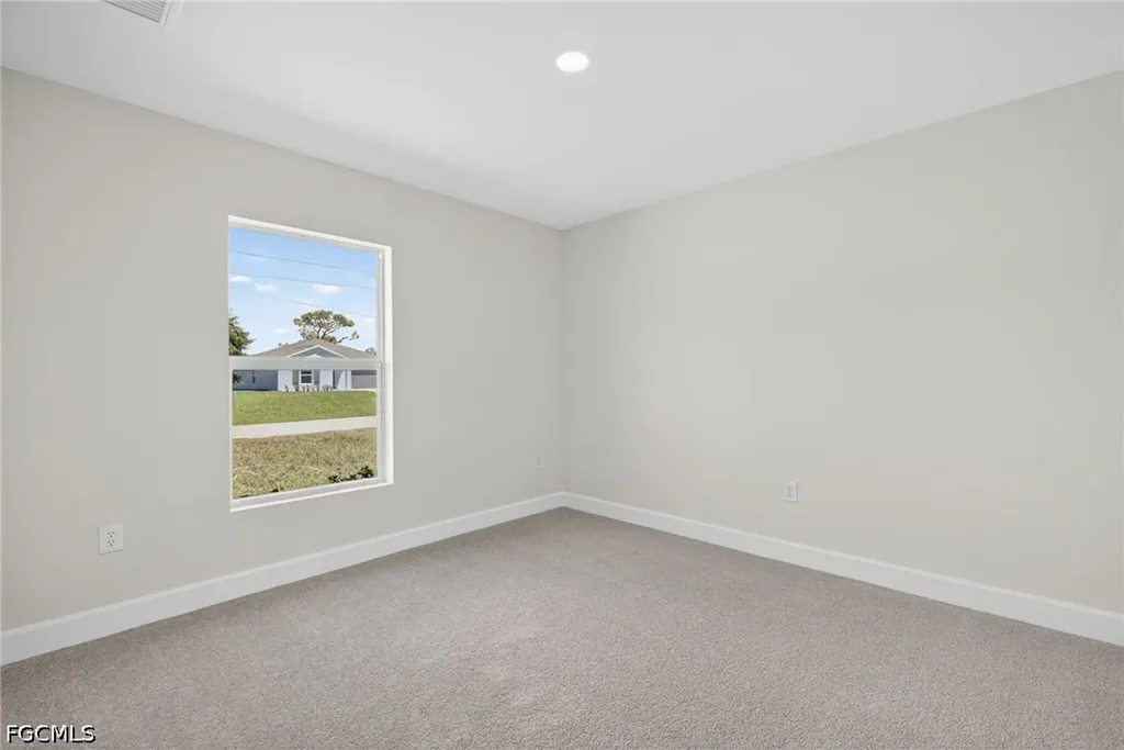2518 NW 19th Place Cape Coral FL 33993