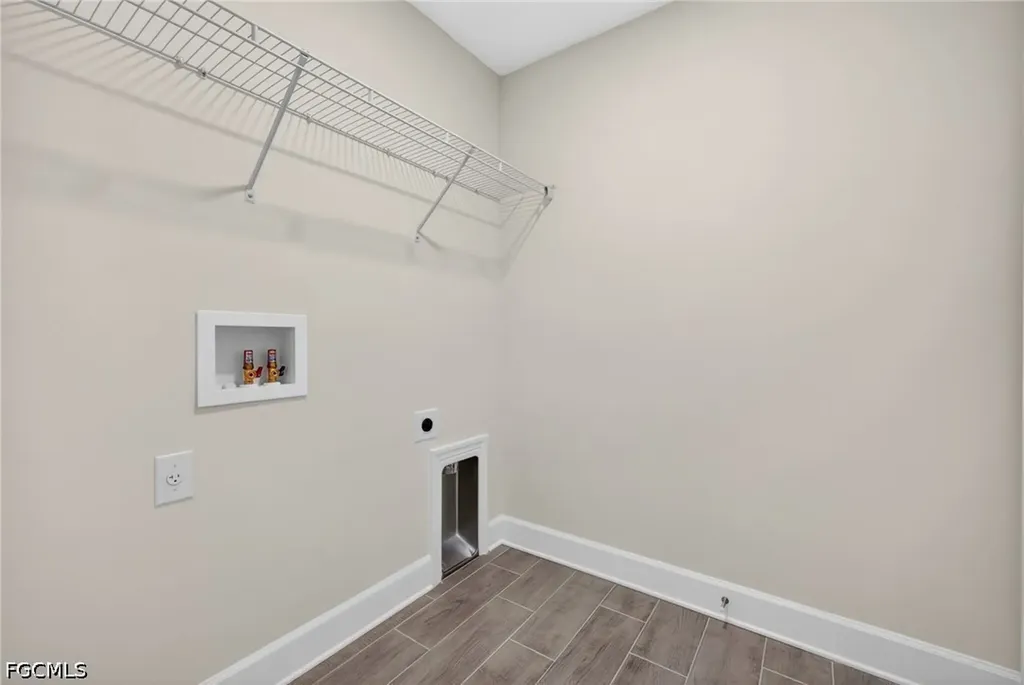 2518 NW 19th Place Cape Coral FL 33993