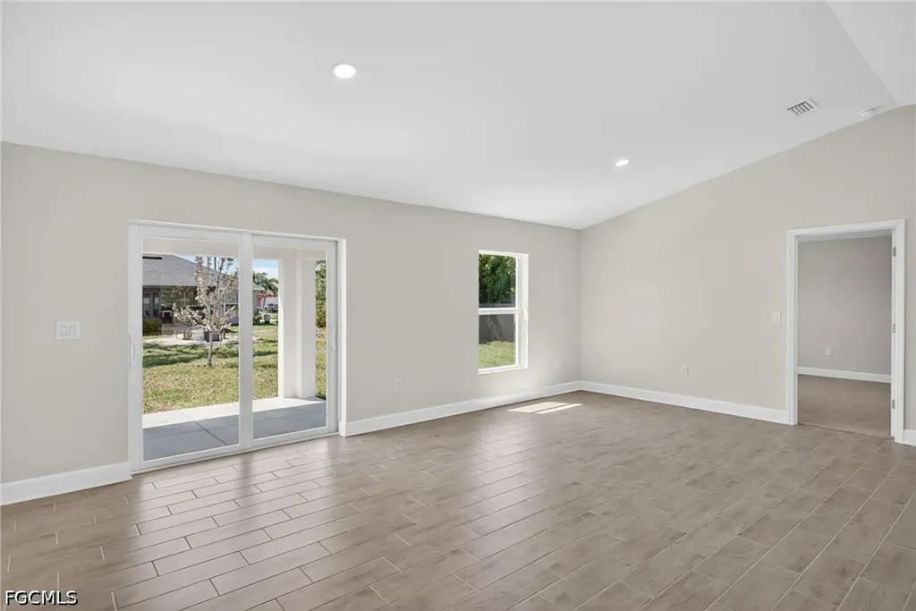 2518 NW 19th Place Cape Coral FL 33993