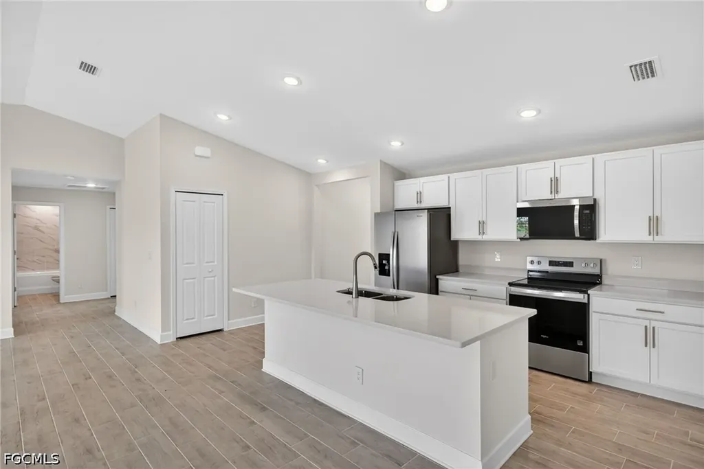 2223 NW 7th Place Cape Coral FL 33993