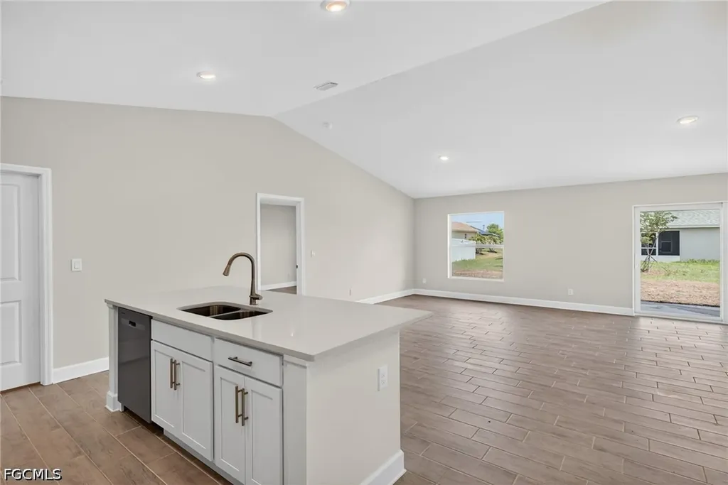 2223 NW 7th Place Cape Coral FL 33993