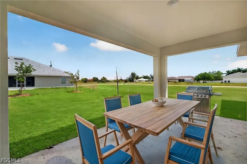 2223 NW 7th Place Cape Coral FL 33993