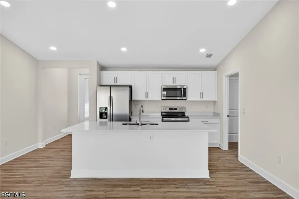 1726 NW 3rd Street Cape Coral FL 33993