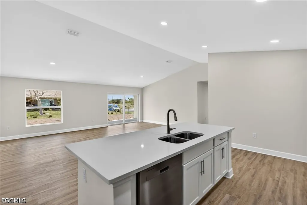 1726 NW 3rd Street Cape Coral FL 33993