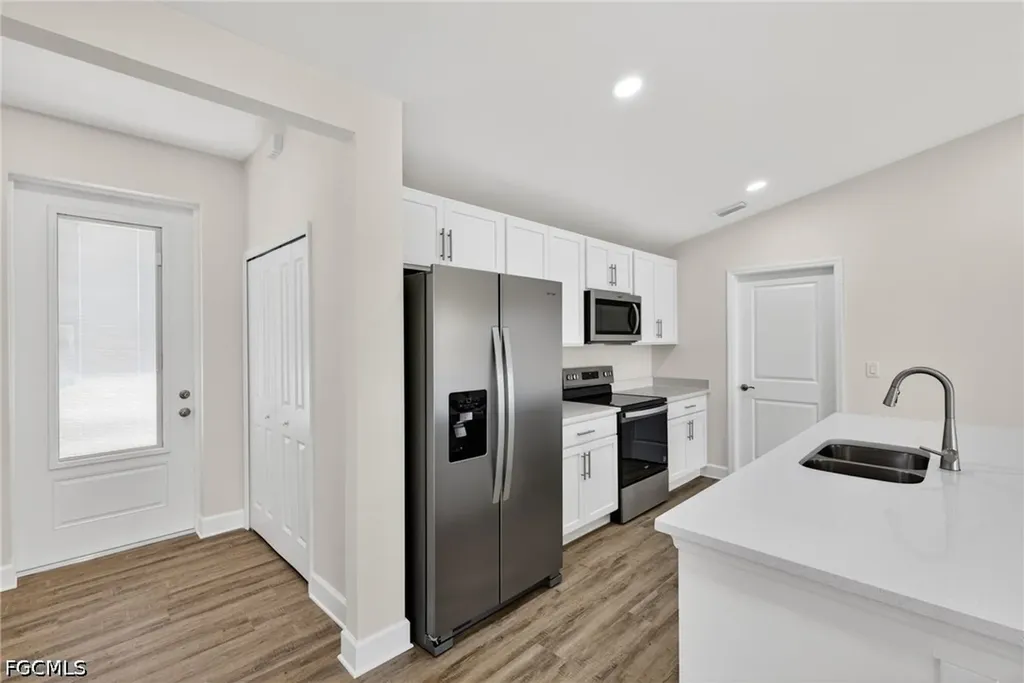 1726 NW 3rd Street Cape Coral FL 33993