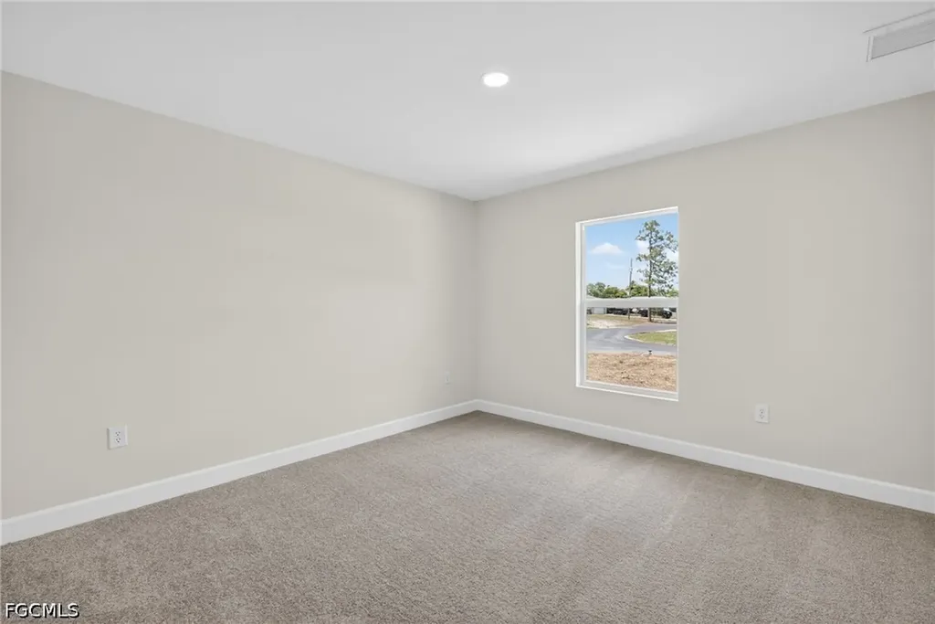 1726 NW 3rd Street Cape Coral FL 33993