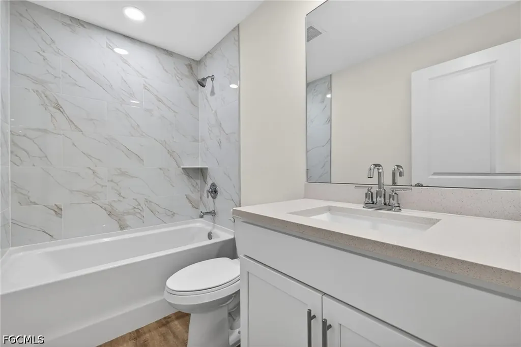 1726 NW 3rd Street Cape Coral FL 33993