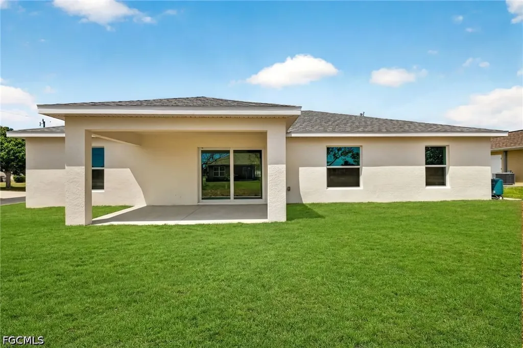 1726 NW 3rd Street Cape Coral FL 33993
