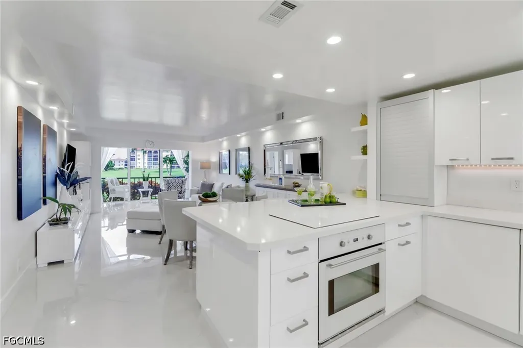 9 High Point Circle N Naples FL 34103
