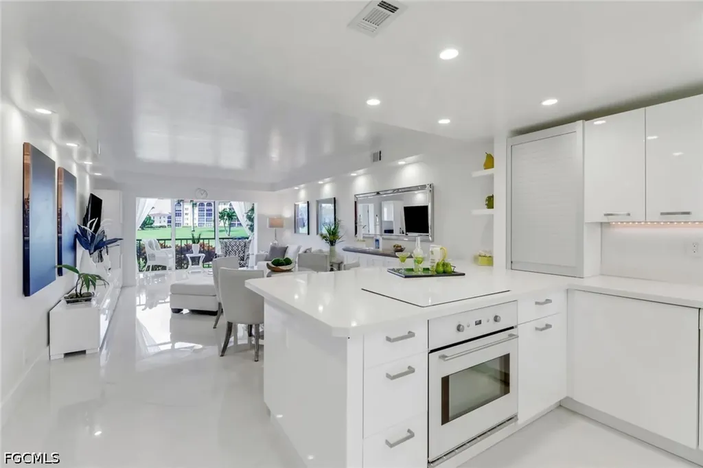 9 High Point Circle N Naples FL 34103