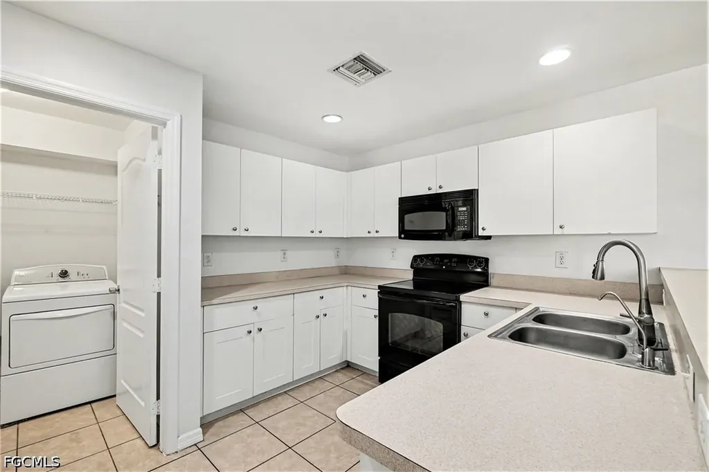 1702 NW 7th Avenue Cape Coral FL 33993