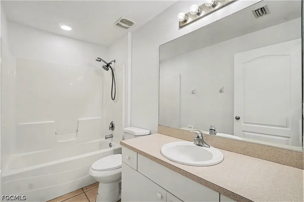 1702 NW 7th Avenue Cape Coral FL 33993