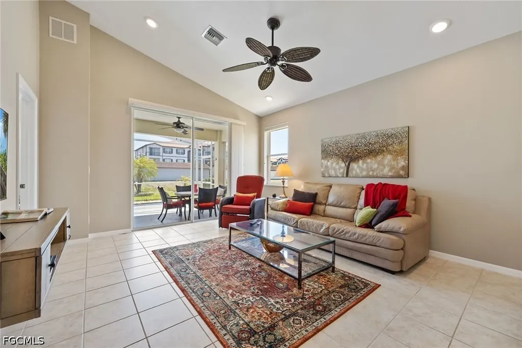 4342 Avian Avenue Fort Myers FL 33916