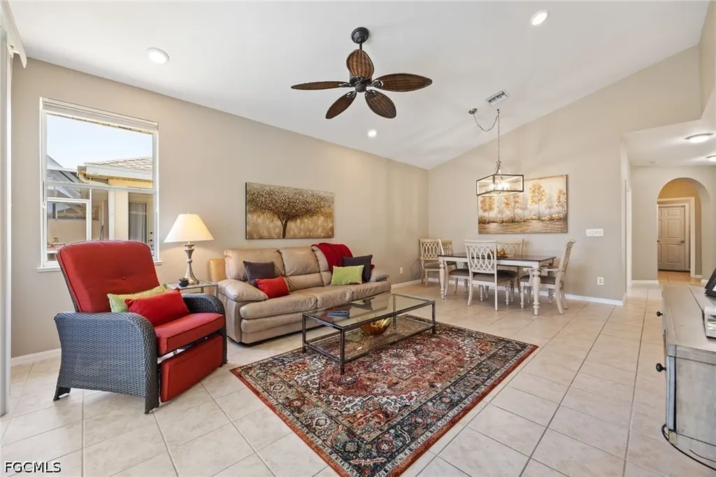 4342 Avian Avenue Fort Myers FL 33916