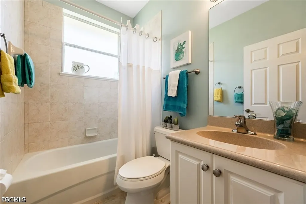 4342 Avian Avenue Fort Myers FL 33916