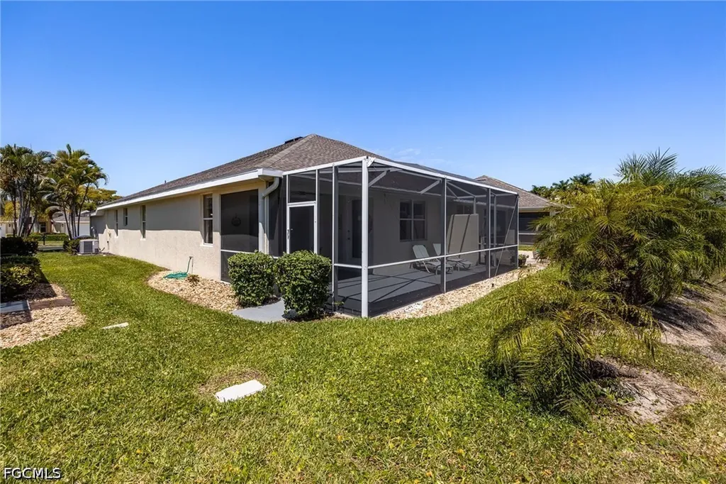 4342 Avian Avenue Fort Myers FL 33916