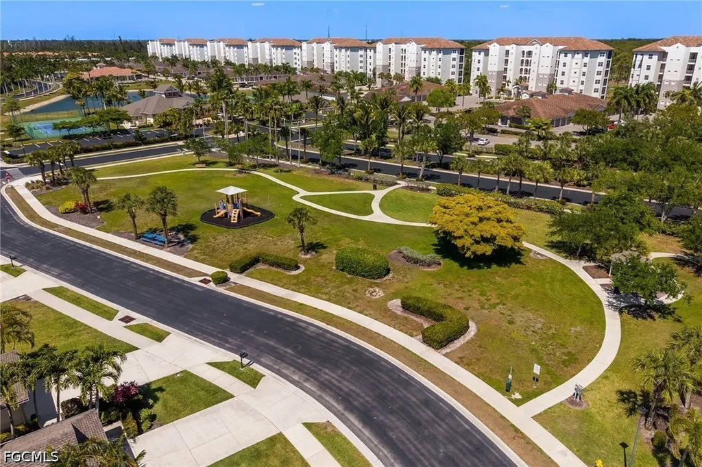 4342 Avian Avenue Fort Myers FL 33916