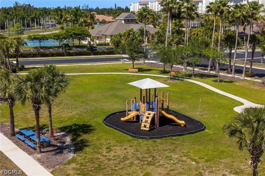 4342 Avian Avenue Fort Myers FL 33916
