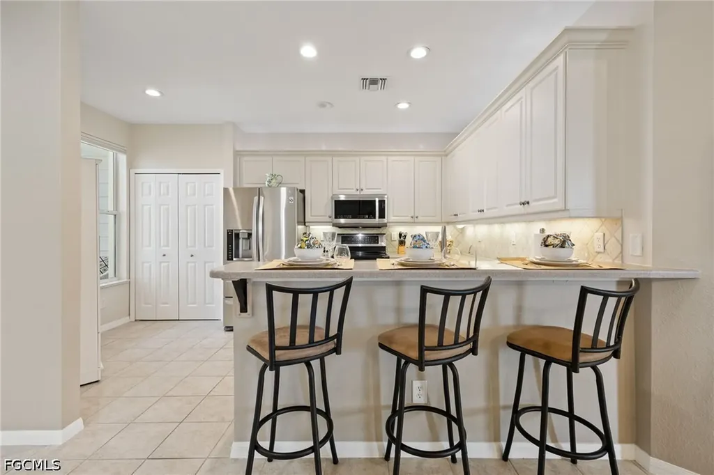 4342 Avian Avenue Fort Myers FL 33916