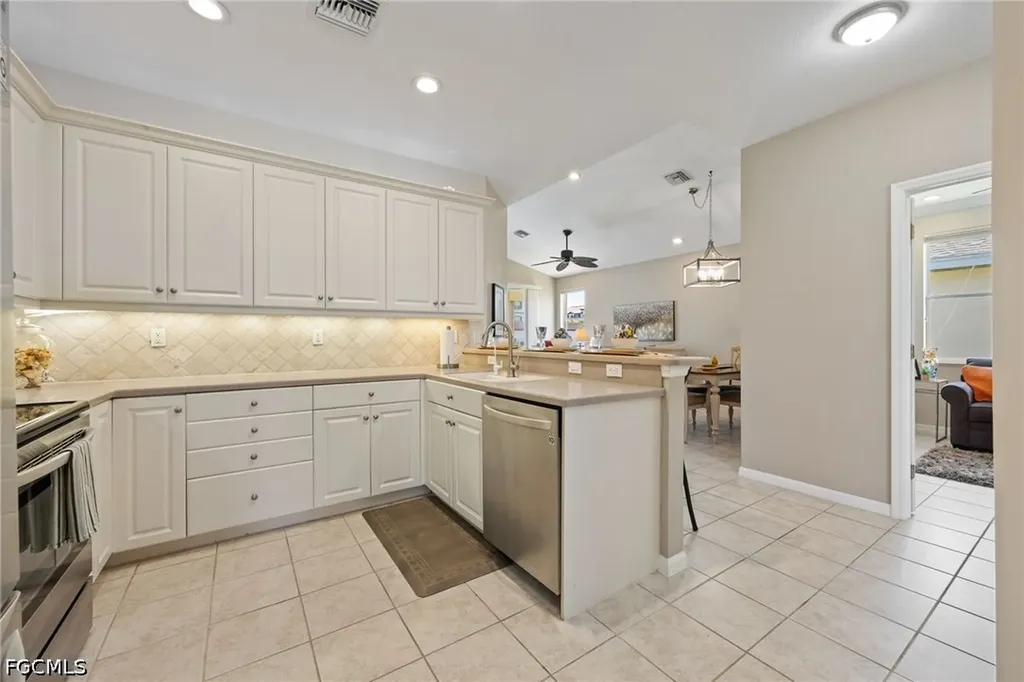 4342 Avian Avenue Fort Myers FL 33916